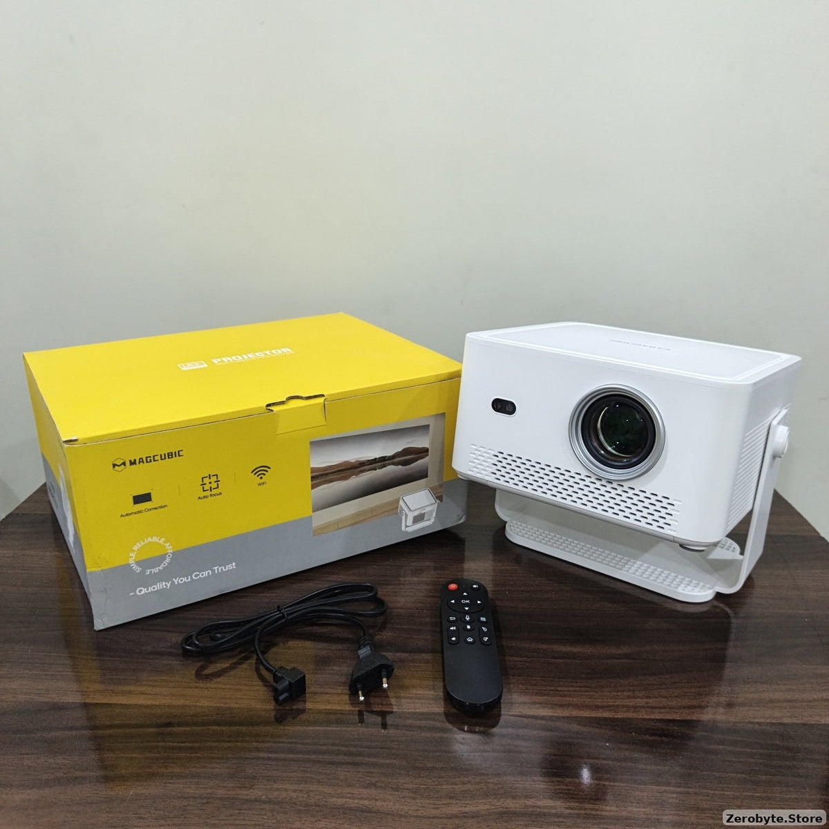 Real Magcubic HY450MAX projector with packaging and accessories