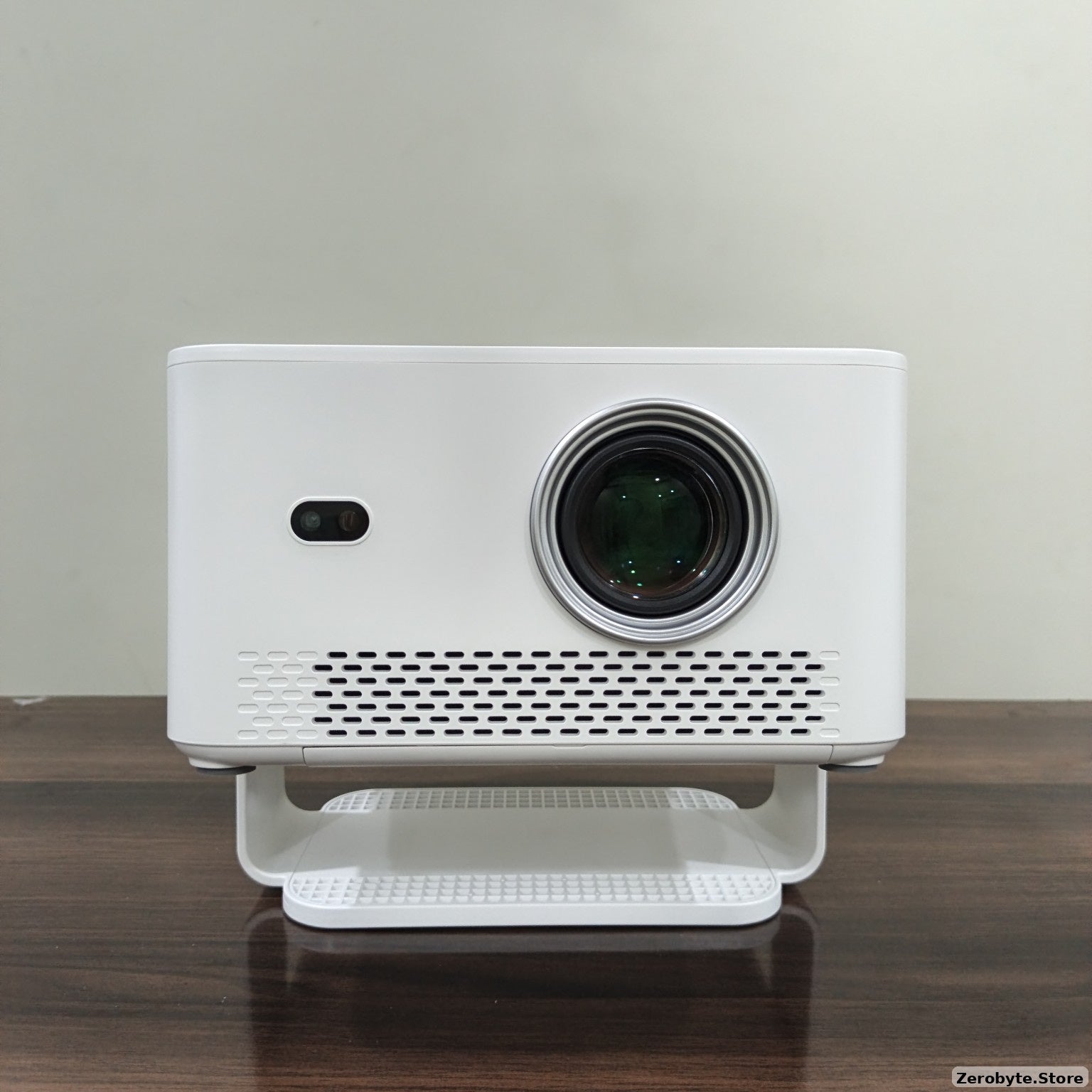 Real Magcubic HY450MAX projector side view